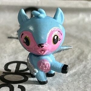 Hatchimals CollEGGtibles Season 1 Blue Deeraloo figure